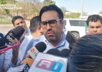 Alcalde de Culiacán analiza cambios de funcionarios en su gabinete