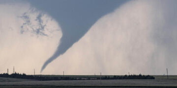 Se esperan 50 tornados para México y aquí puedes saber sus categorías “como culebra”