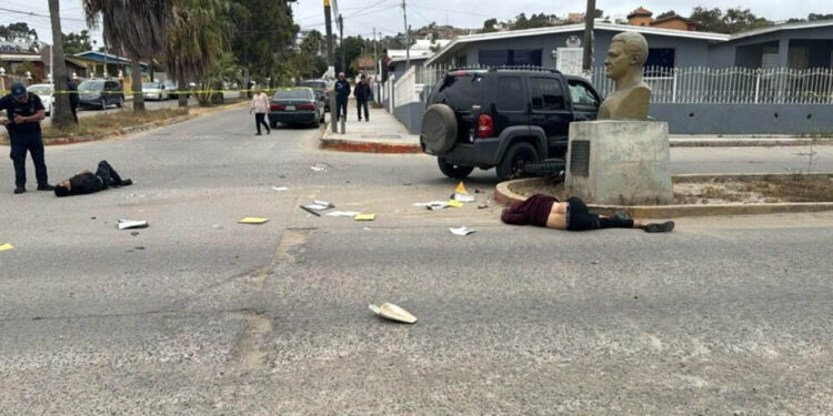Sujetos realizan disparos al aire, roban dos urnas en Ensenada; chocan y son detenidos