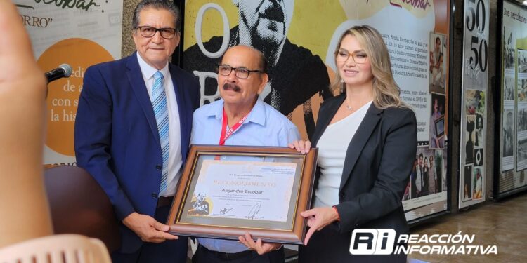 “El fotoperiodismo lo atrapa a uno, es un estilo de vida”: Alejandro Escobar