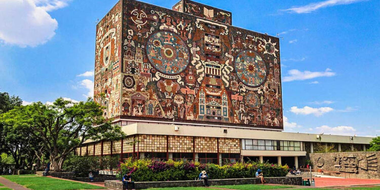 La UNAM está entre las 100 mejores universidades del mundo; es la mejor de México