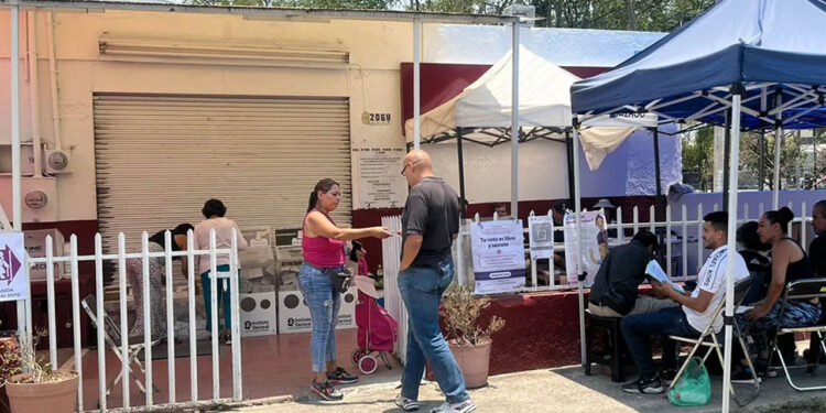 Hombre murió en la fila para votar en Guadalajara