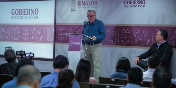 Mientras yo sea gobernador, la tarifa al transporte público para los estudiantes no aumentará: Rocha Moya