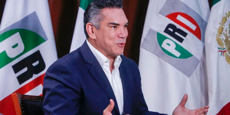 ‘Alito’ Moreno va por reelección; se registra como candidato a dirigencia del PRI