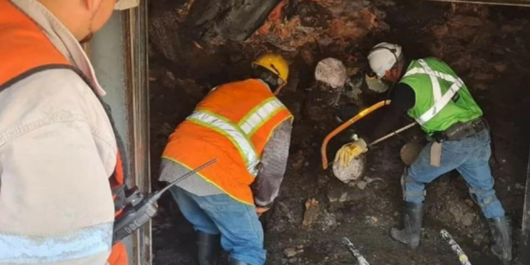 Identifican los restos del primer minero encontrado en las labores de rescate en Pasta de Conchos; FGR los entregará a familiares