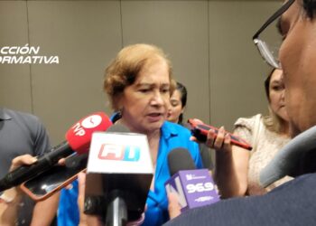 Héctor Melesio Cuén Díaz está evadiendo la orden de aprehensión: FGE
