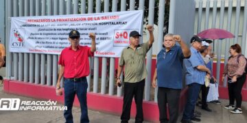 Exigen maestros jubilados más presupuesto para salud en Culiacán