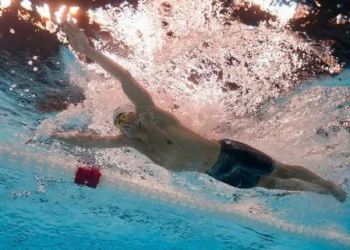 Mexicano Miguel de Lara termina en segundo lugar de los 100m pecho y es descalificado: ¿por qué razón?