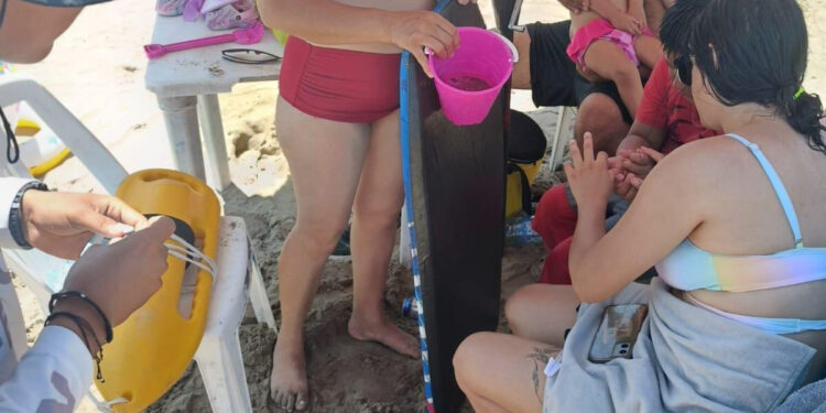 Elementos Salvavidas de Mazatlán ponen a salvo a un bañista y atienden a dos personas por quemadores