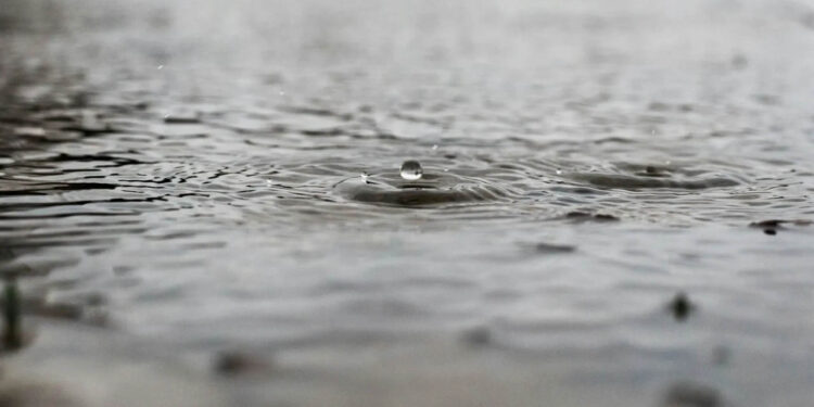 Onda tropical 11 producirá lluvias fuertes a muy fuertes en centro y sur de México