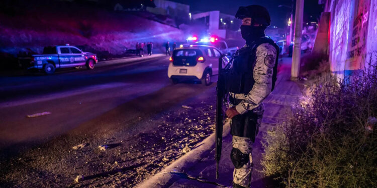 Atacan a disparos a dos niños en Tijuana; uno se encuentra grave