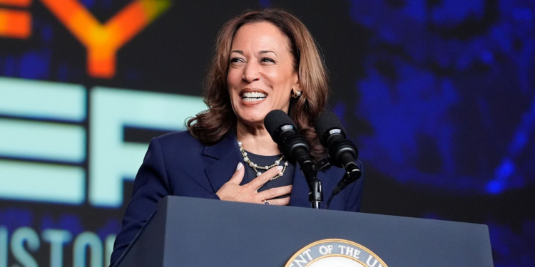 Trump tiene rival: Kamala Harris se convierte en la candidata demócrata a la Presidencia de EU