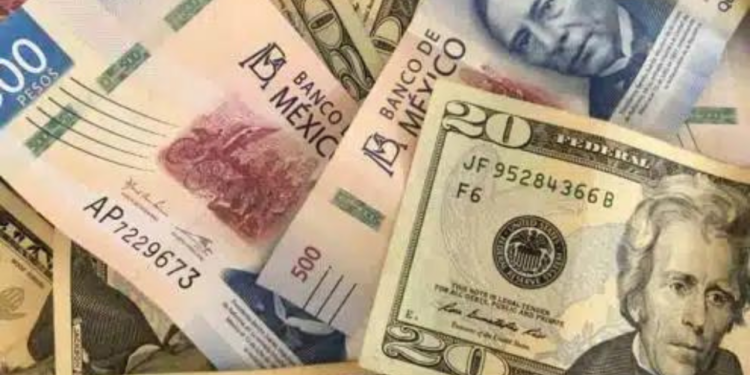 ¡Peso retrocede tras registrar mayor ganancia en más de 2 años! Precio del dólar hoy 9 de agosto de 2024