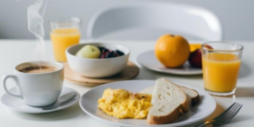 Este es el alimento que debes evitar en el desayuno porque te hace engordar