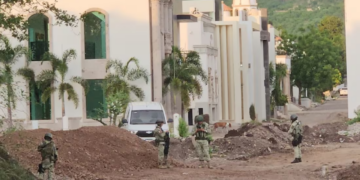 Hallan restos humanos en fosa clandestina cerca del panteón Jardines del Humaya en Culiacán