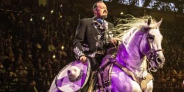 Pepe Aguilar nuevamente causa polémica, ahora lo acusan de maltrato animal tras lujoso festejo de cumpleaños