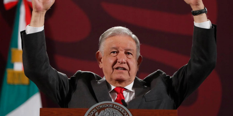 AMLO asegura que carta del ‘Mayo’ Zambada es parte de la campaña para vincularlo al narco