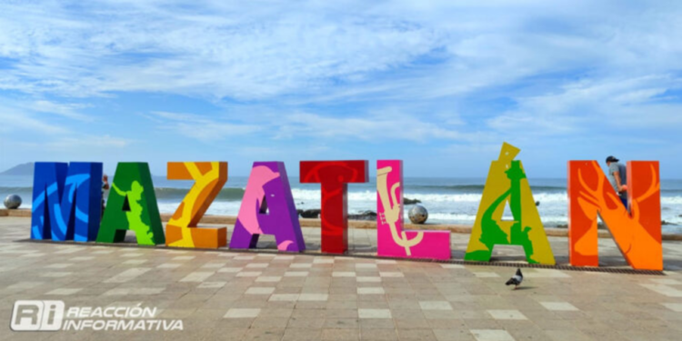 Lluvia débil con cielo parcialmente nuboso y altas temperaturas se prevé este sábado en Mazatlán