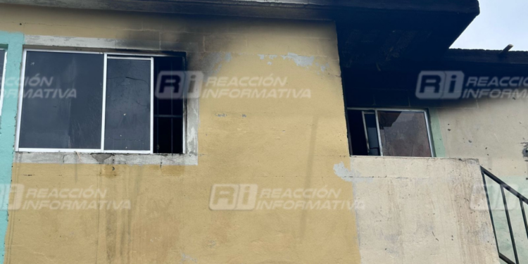 Incendio consume en su totalidad casa en Alborada; al sur de Mazatlán