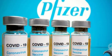 Nueva versión de vacuna contra covid-19 es aprobada por EU