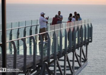 El mirador de cristal en El Faro Mazatlán vuelve a estar abierto al público