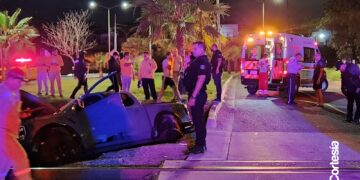 Tren arrolla camioneta en Valle Alto, Culiacan