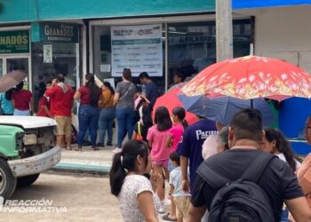 Inicia la entrega de uniformes y útiles escolares en Sinaloa