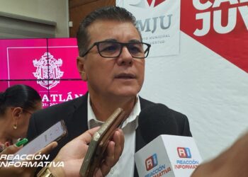 Alcalde reconoce que a Mazatlán le urge más infraestructura vial; lanzará petición a Claudia Sheinbaum