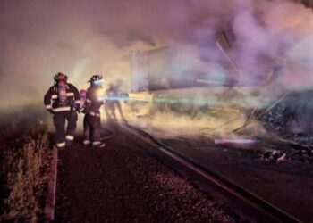 Choque entre dos tráileres deja múltiples daños materiales sobre la maxipista Mazatlán-Culiacán