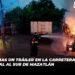 Arde en llamas un tráiler en la carretera Internacional al sur de Mazatlán