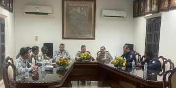 Se reúnen en El Rosario autoridades de los tres órdenes de gobierno para reforzar las acciones preventivas en la zona