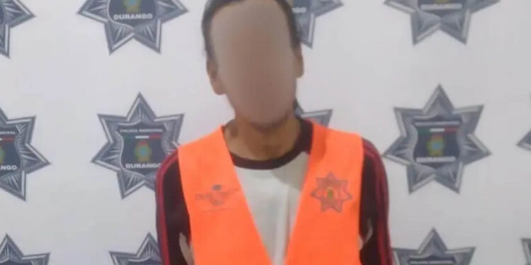 Hombre crucifica a un perro en Durango