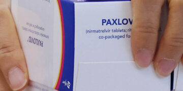 Cofepris autoriza comercialización abierta de Paxlovid para COVID-19