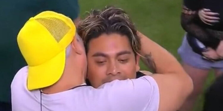 Arath de la Torre abraza a Ricardo Peralta, ¿se terminó la rivalidad en La Casa de los Famosos México?