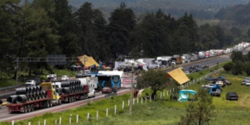 Investigarán quien “está detrás” del bloqueo en autopista México-Puebla, asegura AMLO