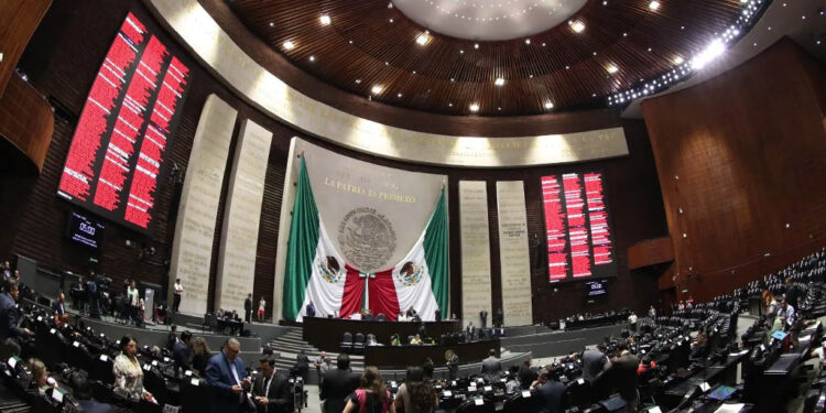 Sheinbaum pide al INE aprobar diputaciones plurinominales; “Que se cumpla la Constitución y la ley”, dice