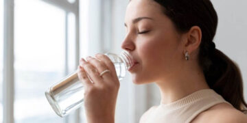 La importancia de la hidratación: 5 beneficios que trae a tu cuerpo dejar de tomar refresco y café