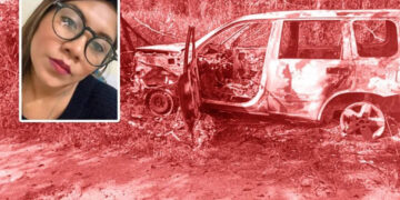 Mujer sale con su novio a un bar y la hallan calcinada en su vehículo