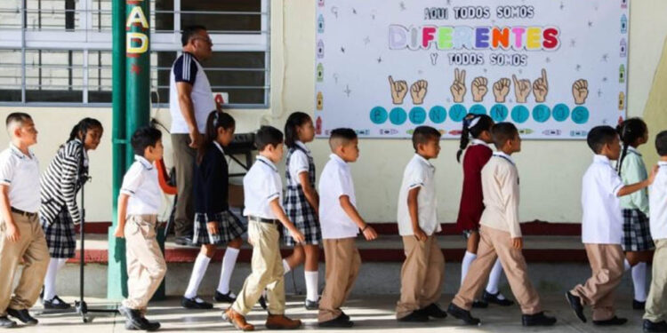 SEP: ¿Habrá clases el último viernes de agosto en primarias y secundarias?