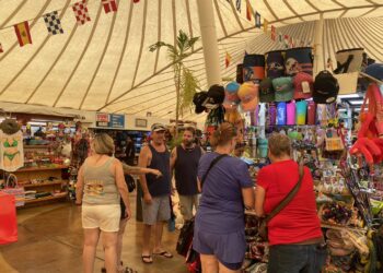 Arriba a Mazatlán el crucero “Navigator of the Seas” con más de 3 mil pasajeros a bordo