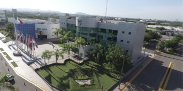 La UAS valorará la posibilidad de que las clases en modalidad virtual continúen y se extiendan en todos los planteles del estado