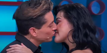 Agustín se olvida de Gala Montes y se da un apasionante beso con Gomita, así fue el momento: VIDEO