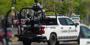 Guardia Nacional asegura arsenal y vehículos en Piaxtla de Abajo