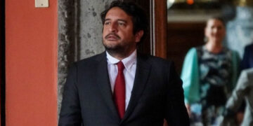 AMLO confirma que su hijo Andrés López Beltrán buscará un cargo dentro de Morena