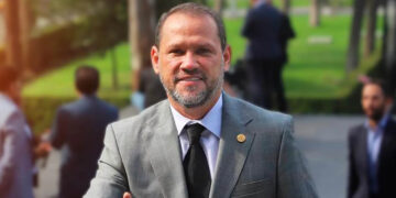 El misterioso caso del senador Barreda: su partido no sabe dónde está… pero Morena sí