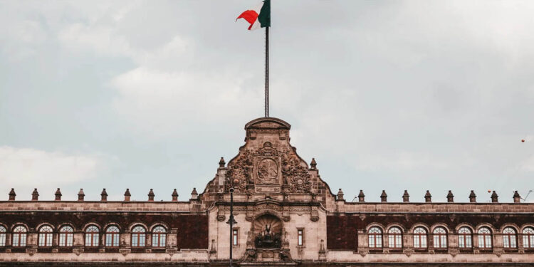 Claudia Sheinbaum confirma que vivirá en Palacio Nacional