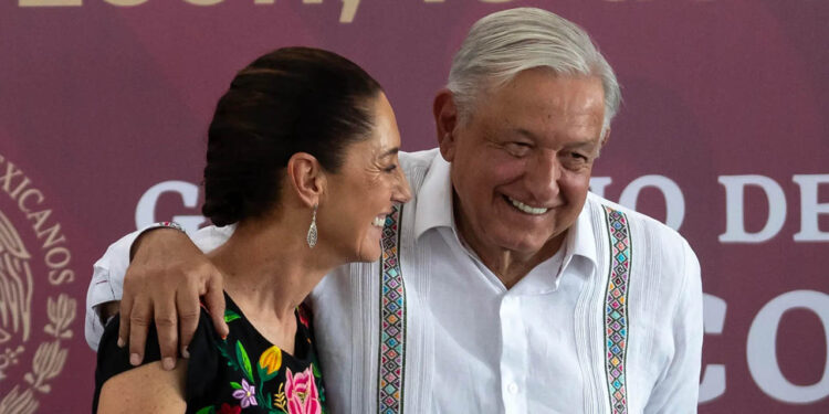 AMLO respalda postura de Sheinbaum de no invitar al rey de España a toma de posesión