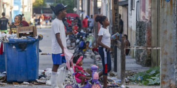 México ofrece ayuda a Cuba ante colapso de su sistema eléctrico