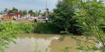 Encuentran hombre sin vida en un canal de riego en Los Mochis