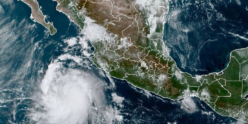 Ciclón Kristy: ¿A qué hora tocará tierra en costas de México?